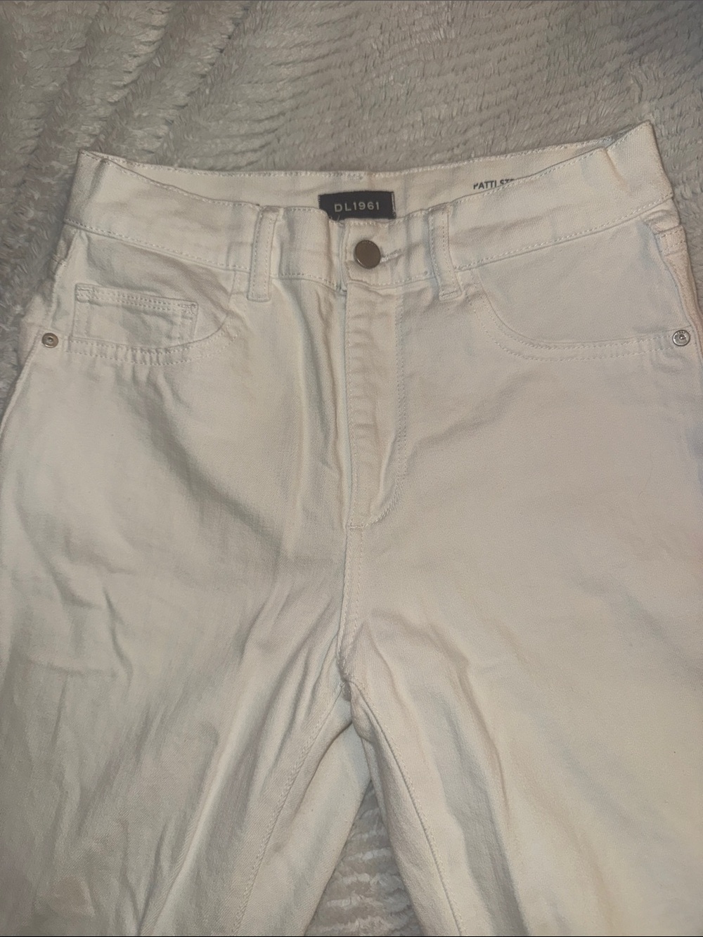 DL1961 Patti Straight High Rise Ankle Jeans | White - Picture 3 of 5